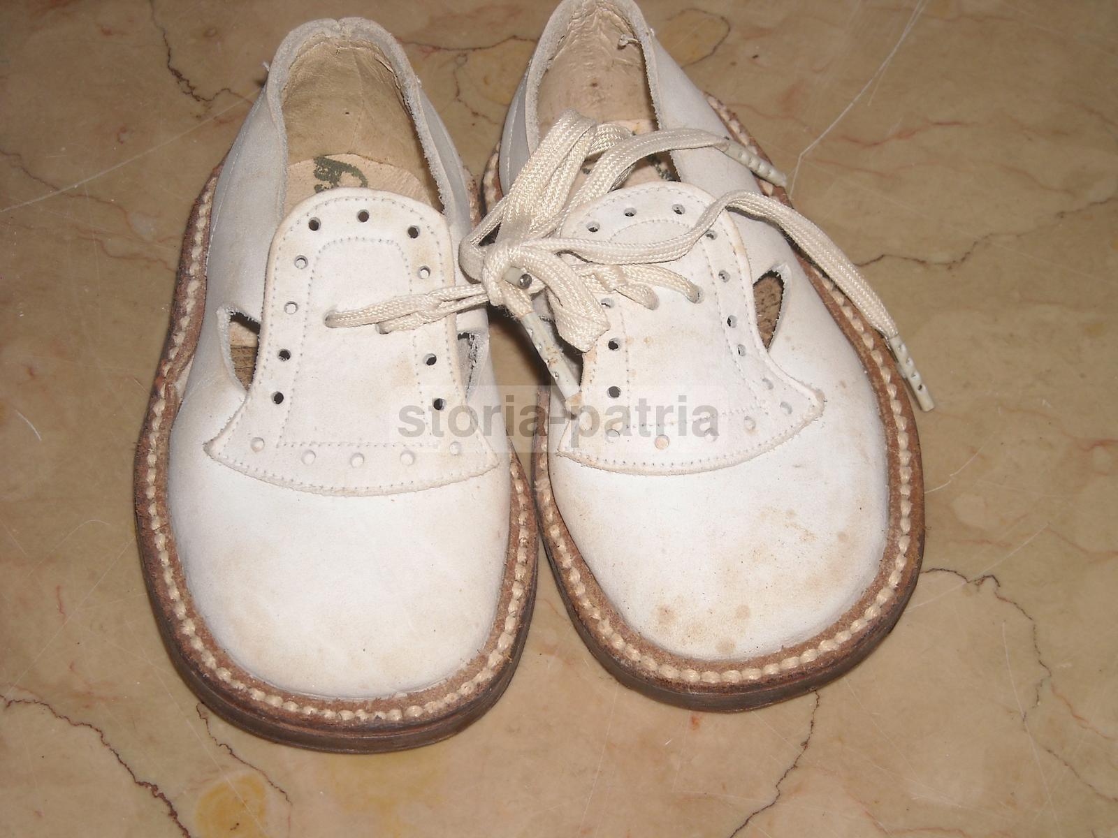 Abbigliamento Per Bambole O Bambolotti, Scarpine Da Collezione, Vintage, Utilissime immagine 1