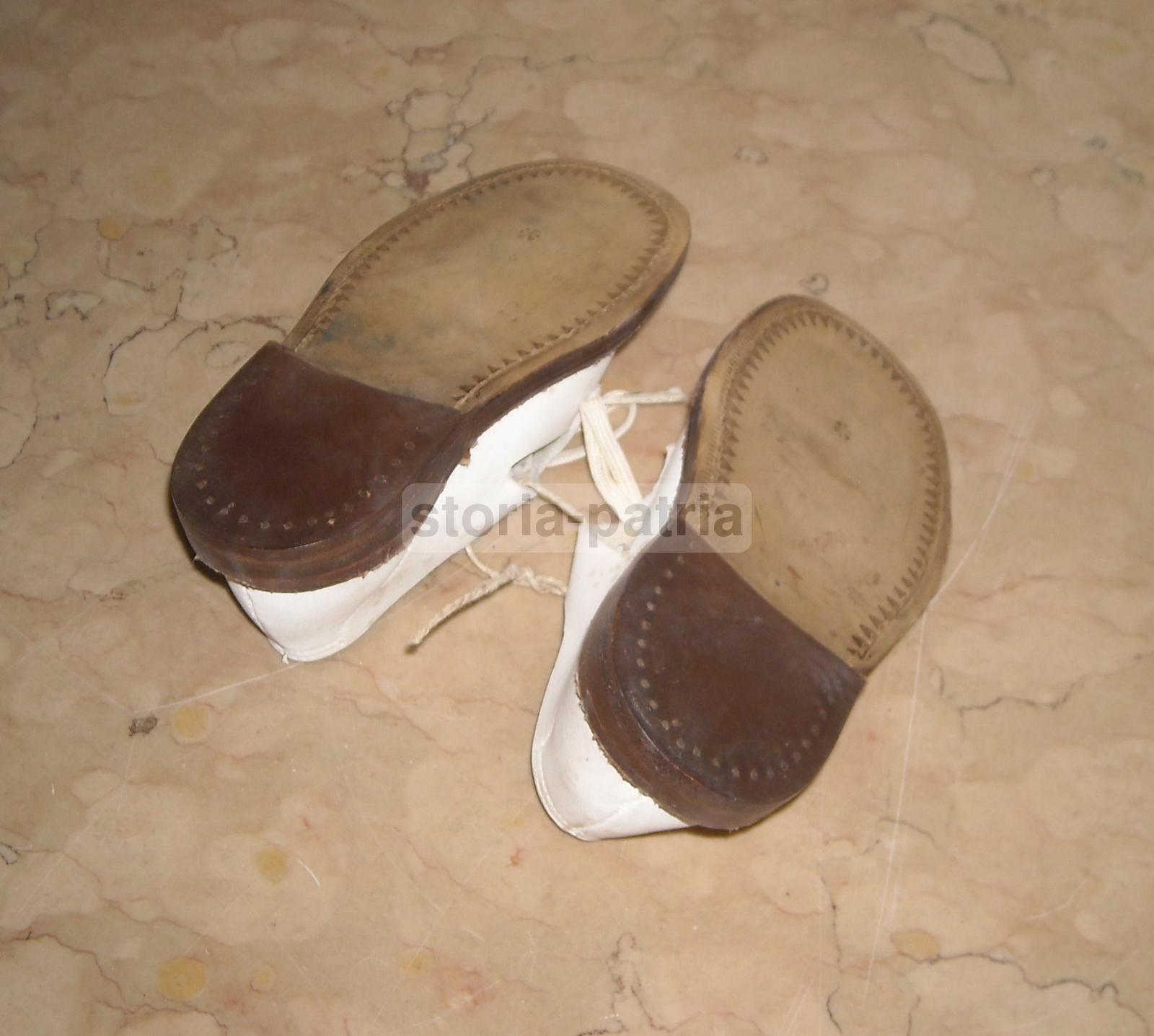 Abbigliamento Per Bambole O Bambolotti, Scarpine Da Collezione, Vintage, Utilissime immagine 4