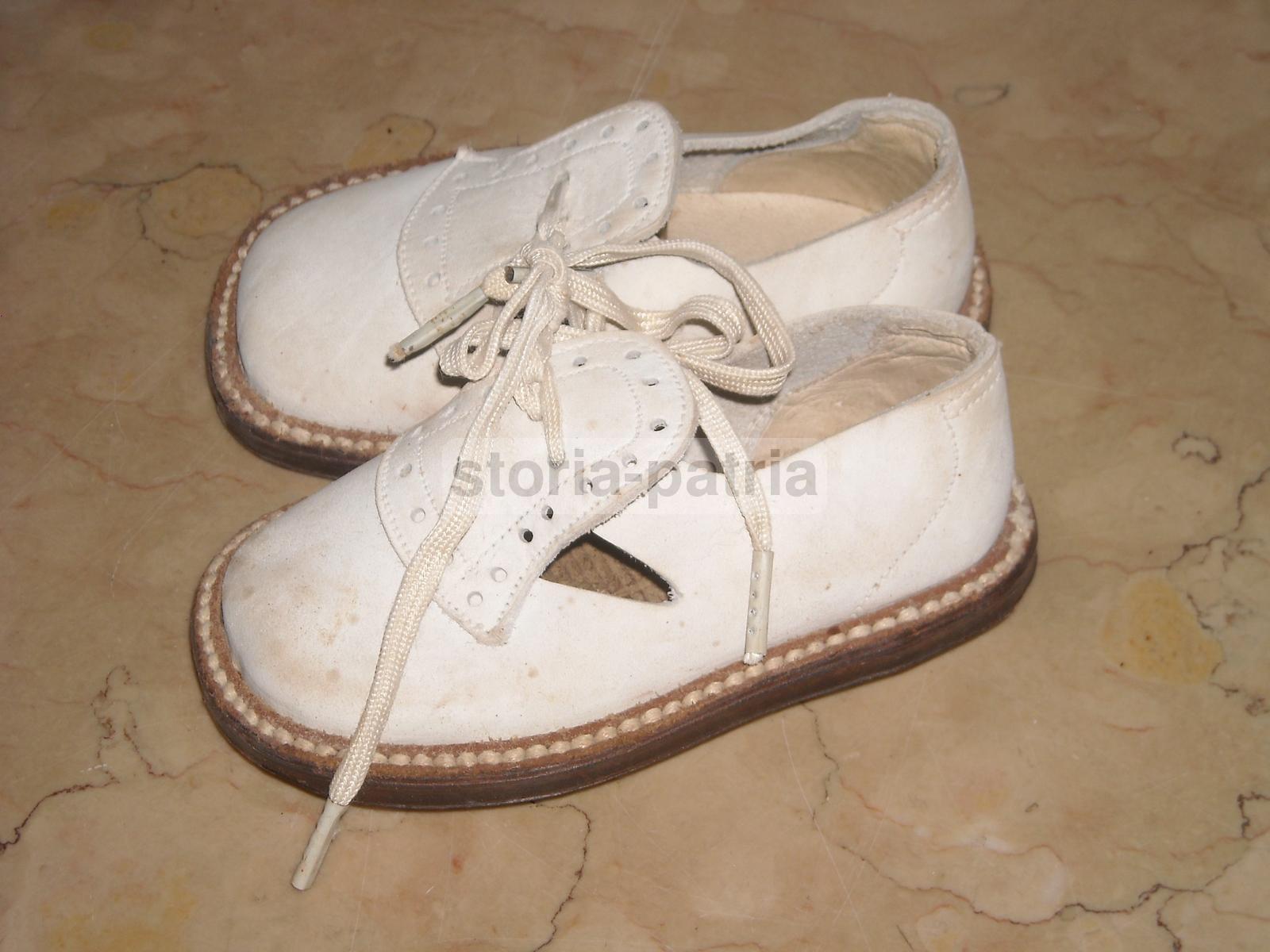 Abbigliamento Per Bambole O Bambolotti, Scarpine Da Collezione, Vintage, Utilissime immagine 9