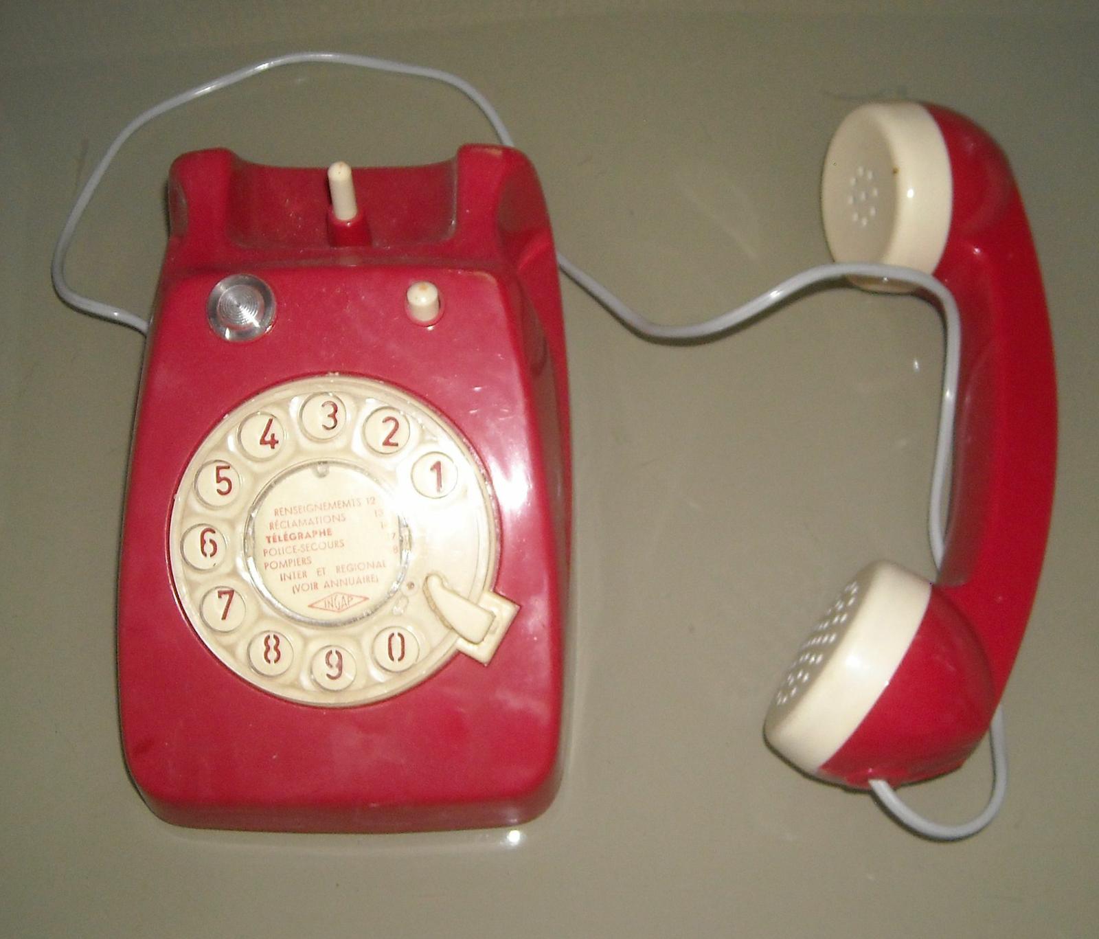 Vecchio Gioco Per Bambini, Telefonia, Coppia Di Telefoni Giocattolo, Ingap, d'Epoca immagine 1