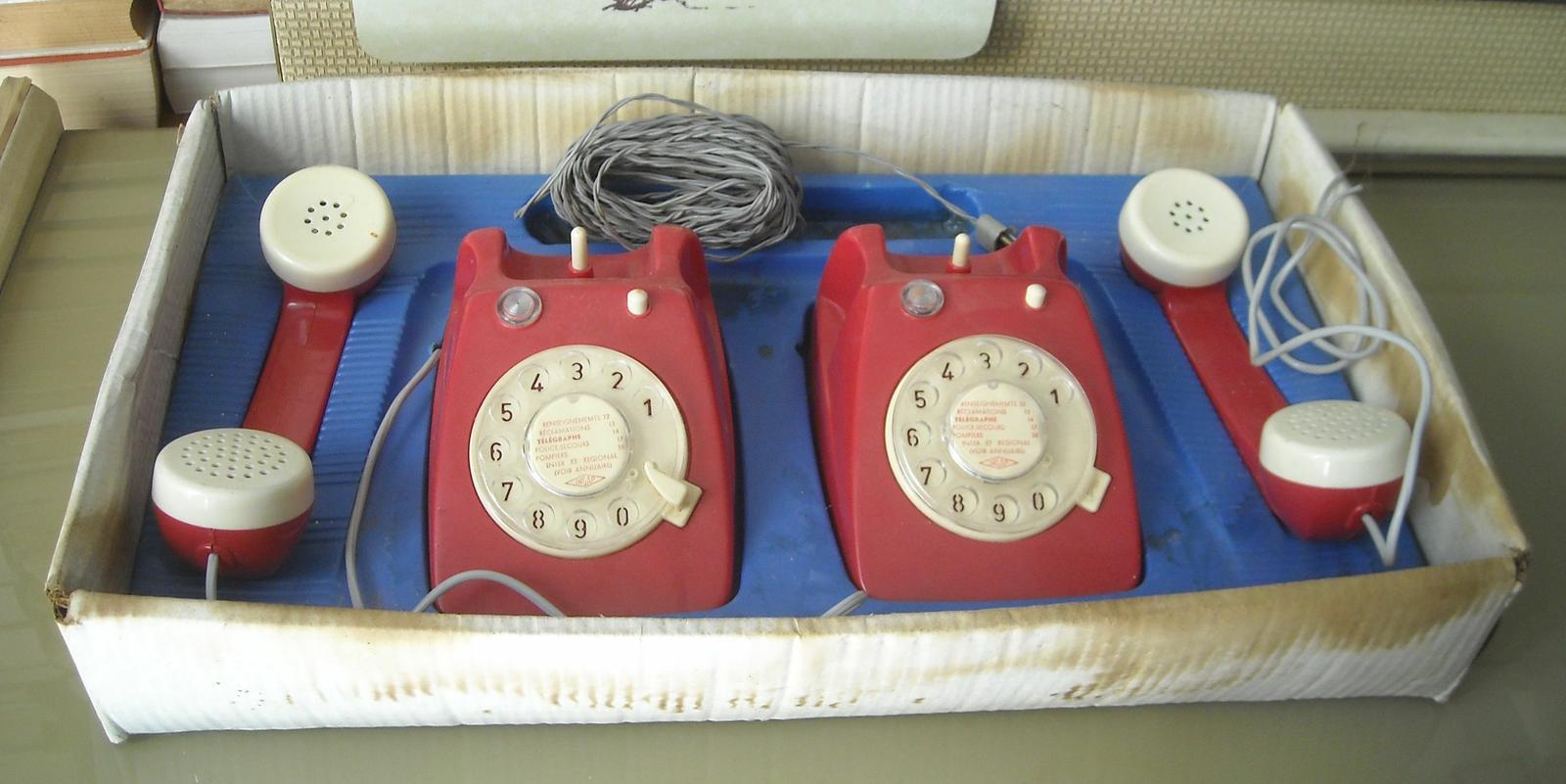 Vecchio Gioco Per Bambini, Telefonia, Coppia Di Telefoni Giocattolo, Ingap, d'Epoca immagine 3